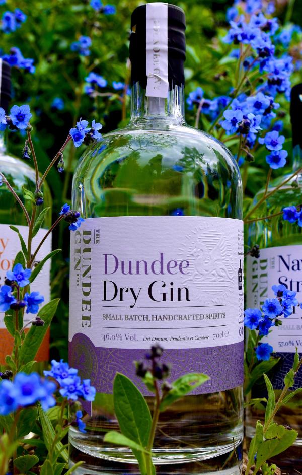 Dundee Classic Dry Gin